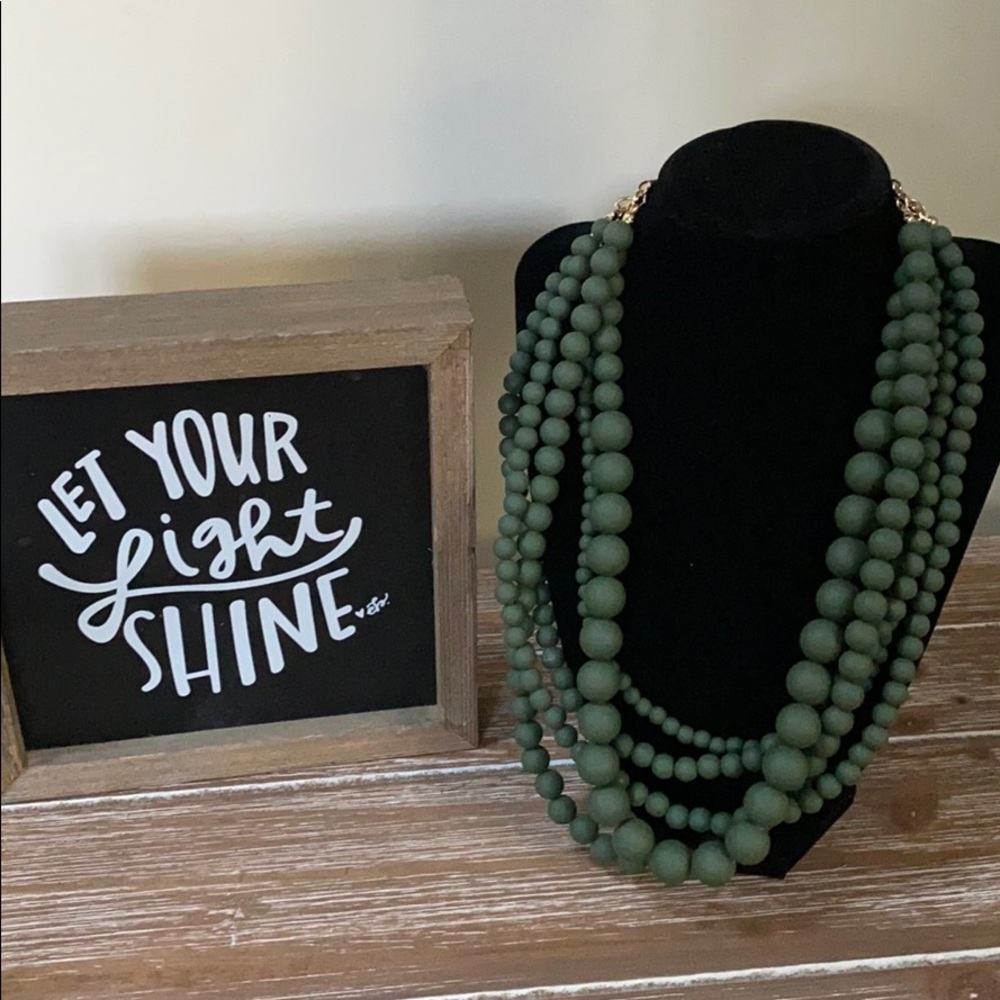 Beaded necklace